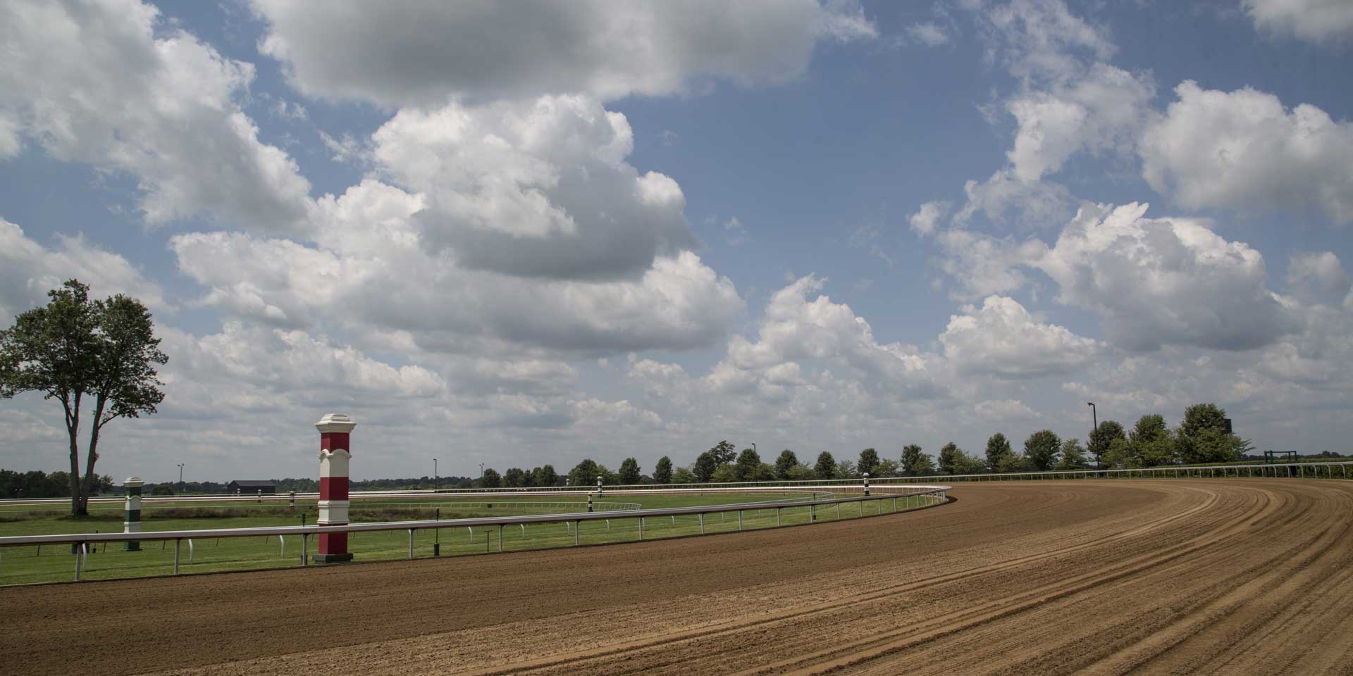 A wide shot of one of Keensaddle’s dirt tracks.